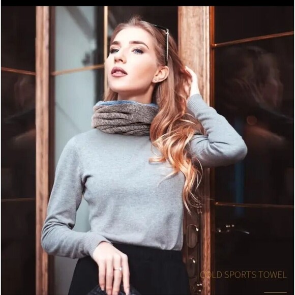 Gray red reversible beanie scarf hat multipurpose - Picture 5 of 6